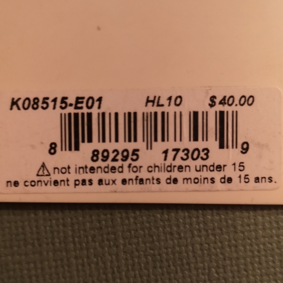 Kenneth Cole gold tone earrings 🔥🧱 - Picture 7 of 7